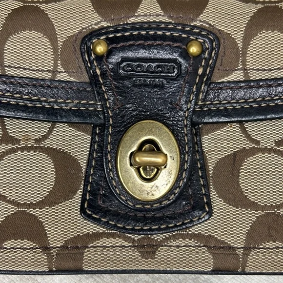 Coach Legacy Signature Brown Canvas & Leather Turnlock Wristlet Striped Interior - Picture 4 of 14